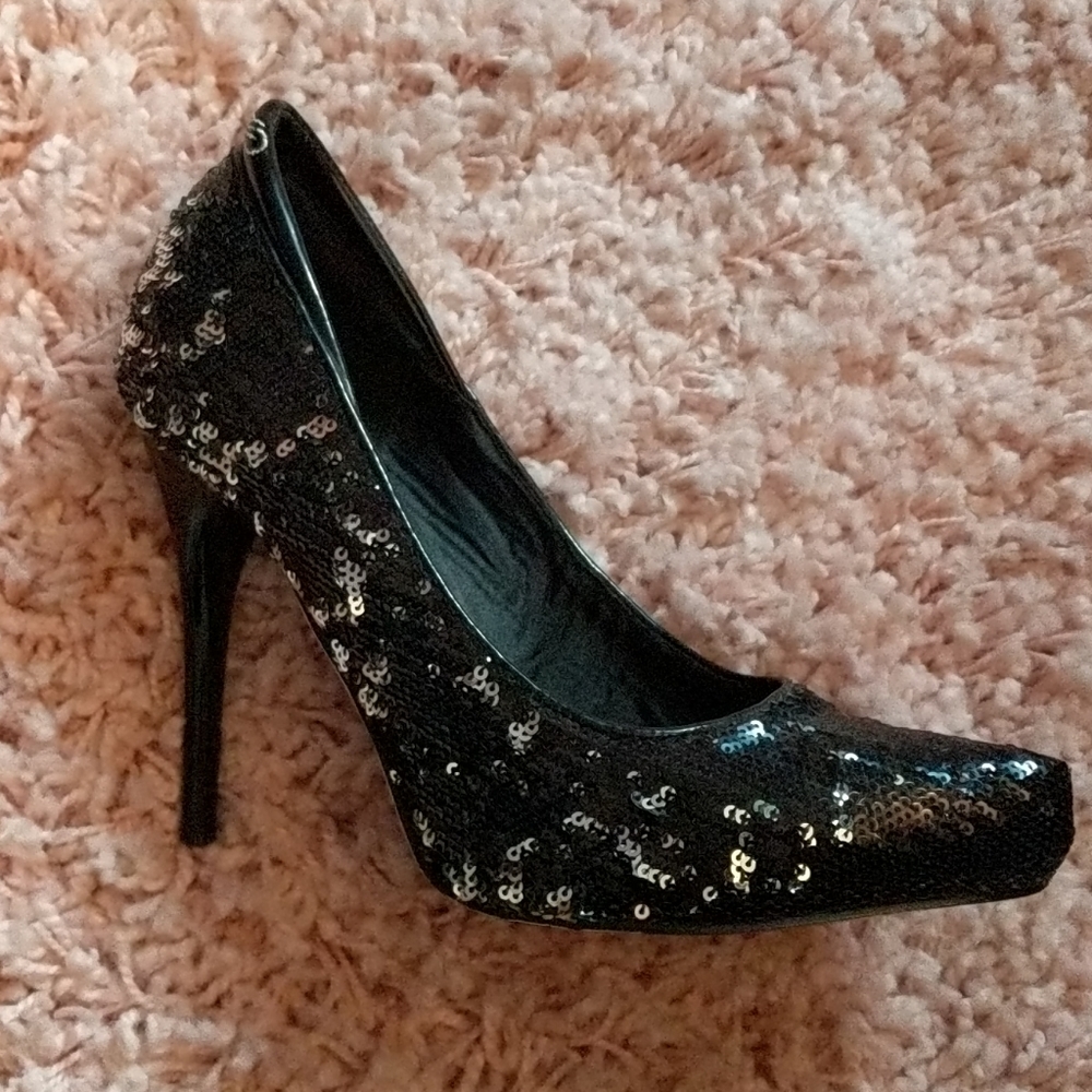 Ed Hardy Black/Silver Sequin Pumps